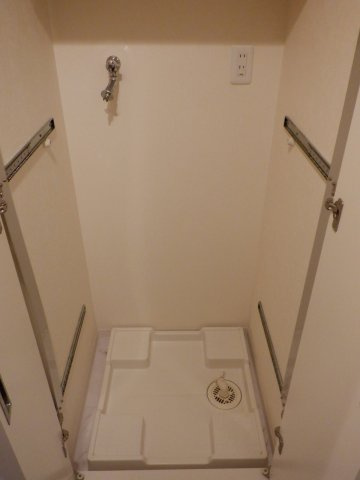 グランベル日暮里アスリアのランドリースペース