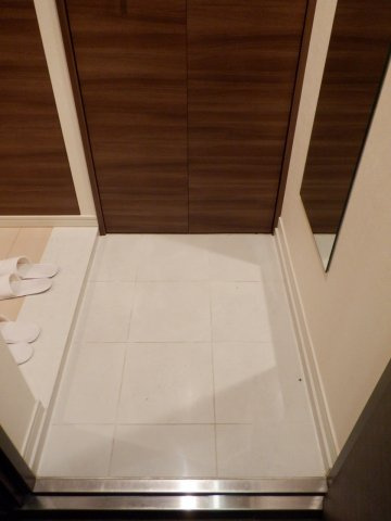 グランベル日暮里アスリアの玄関