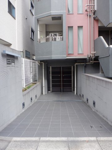 グランベル日暮里アスリアの駐輪場