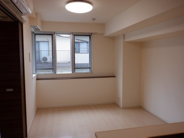 グランベル日暮里アスリアの居間・リビング