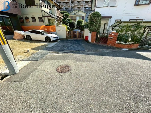 JR舞子駅徒歩7分の好立地・収納豊富　舞子台1丁目の前面道路含む現地写真