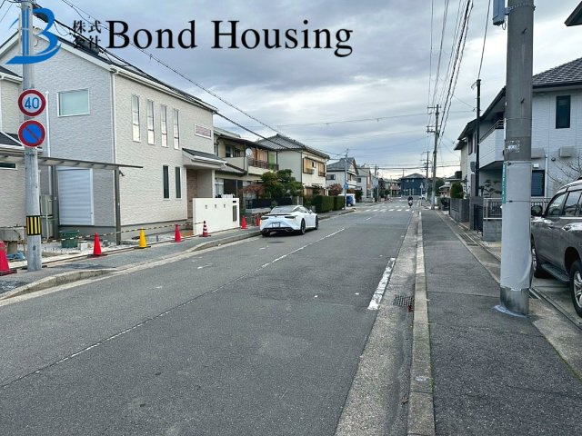 「西明石駅徒歩13分」「収納充実」西明石町 全2棟B号棟の前面道路含む現地写真
