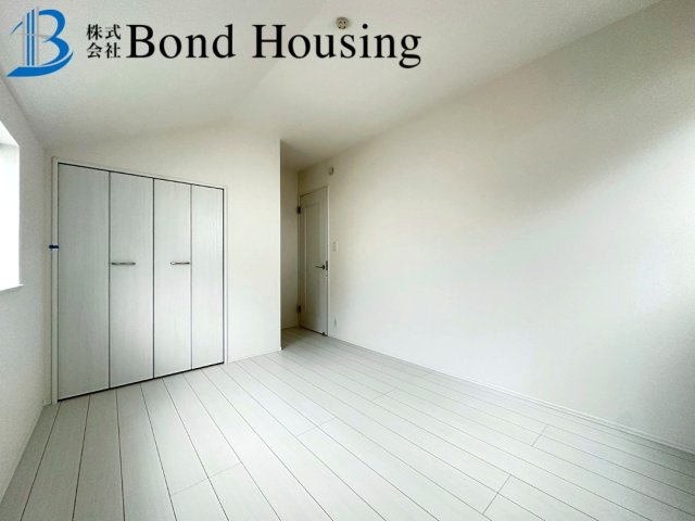 「西明石駅徒歩13分」「畳コーナーあり」西明石町 全2棟A号棟の洋室