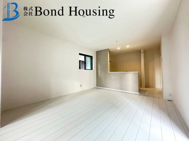 「西明石駅徒歩13分」「畳コーナーあり」西明石町 全2棟A号棟の洋室