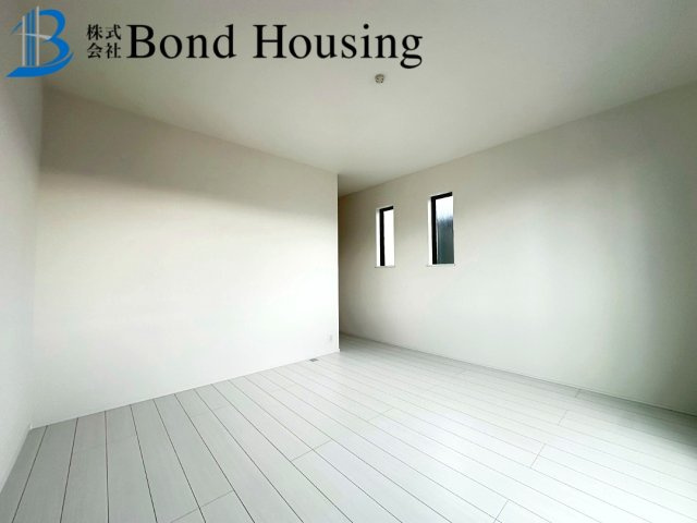 「西明石駅徒歩13分」「畳コーナーあり」西明石町 全2棟A号棟の洋室