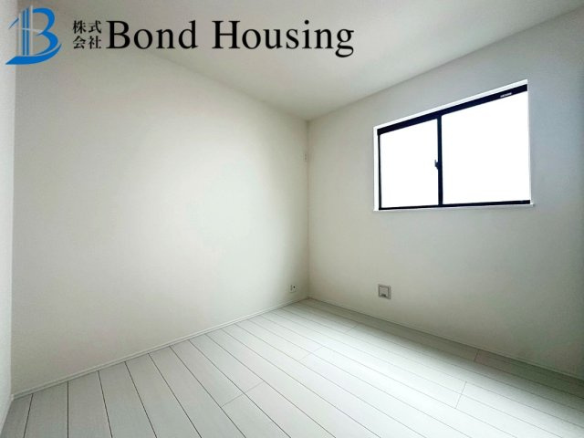「西明石駅徒歩13分」「畳コーナーあり」西明石町 全2棟A号棟の洋室