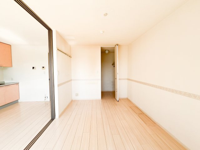 リビングタウン北川添 A棟の内装