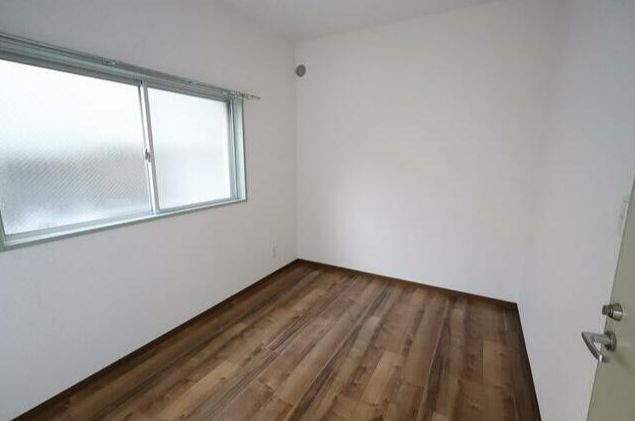 秋桜ハウス川口の洋室