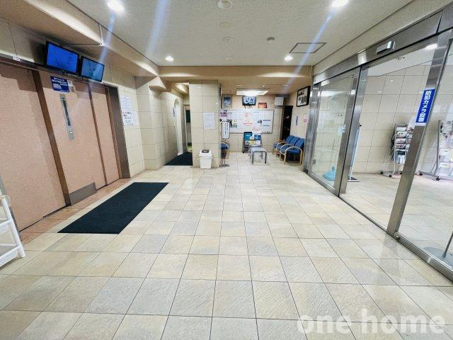 シャンボール第2新大阪のエントランス|◆周辺には商業施設が揃っておりますので、快適にお住まいいただけます！