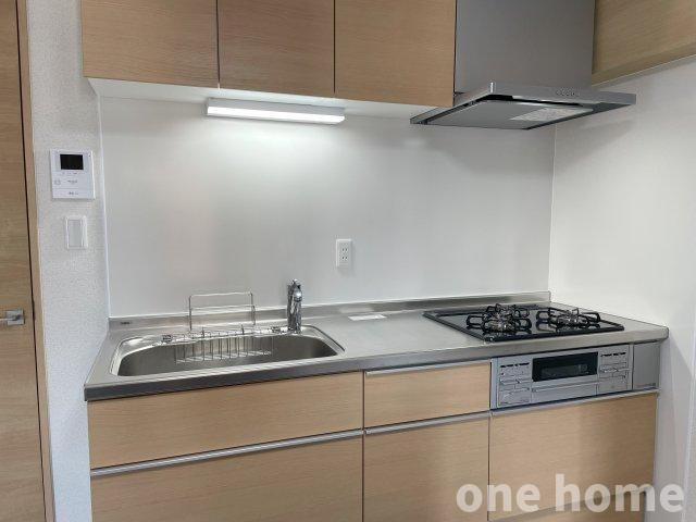 シャンボール第2新大阪のキッチン|◆令和6年8月新調済のシステムキッチンです！
◆室内、大変丁寧にご使用です！