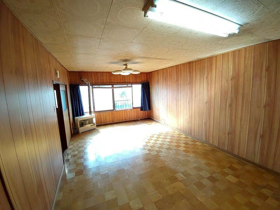 美原3丁目《三方角地》事務所跡中古住宅の居間・リビング|2階LDK14帖