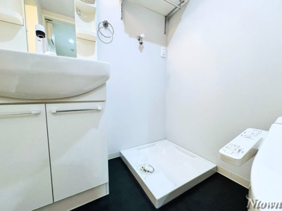 【設備】 | アロウ中小田井 | 洗濯機置き場です