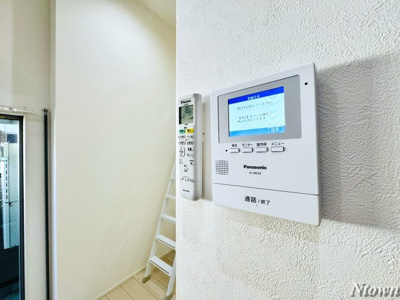 【セキュリティ】 | アロウ中小田井 | モニター付きインターホンです。