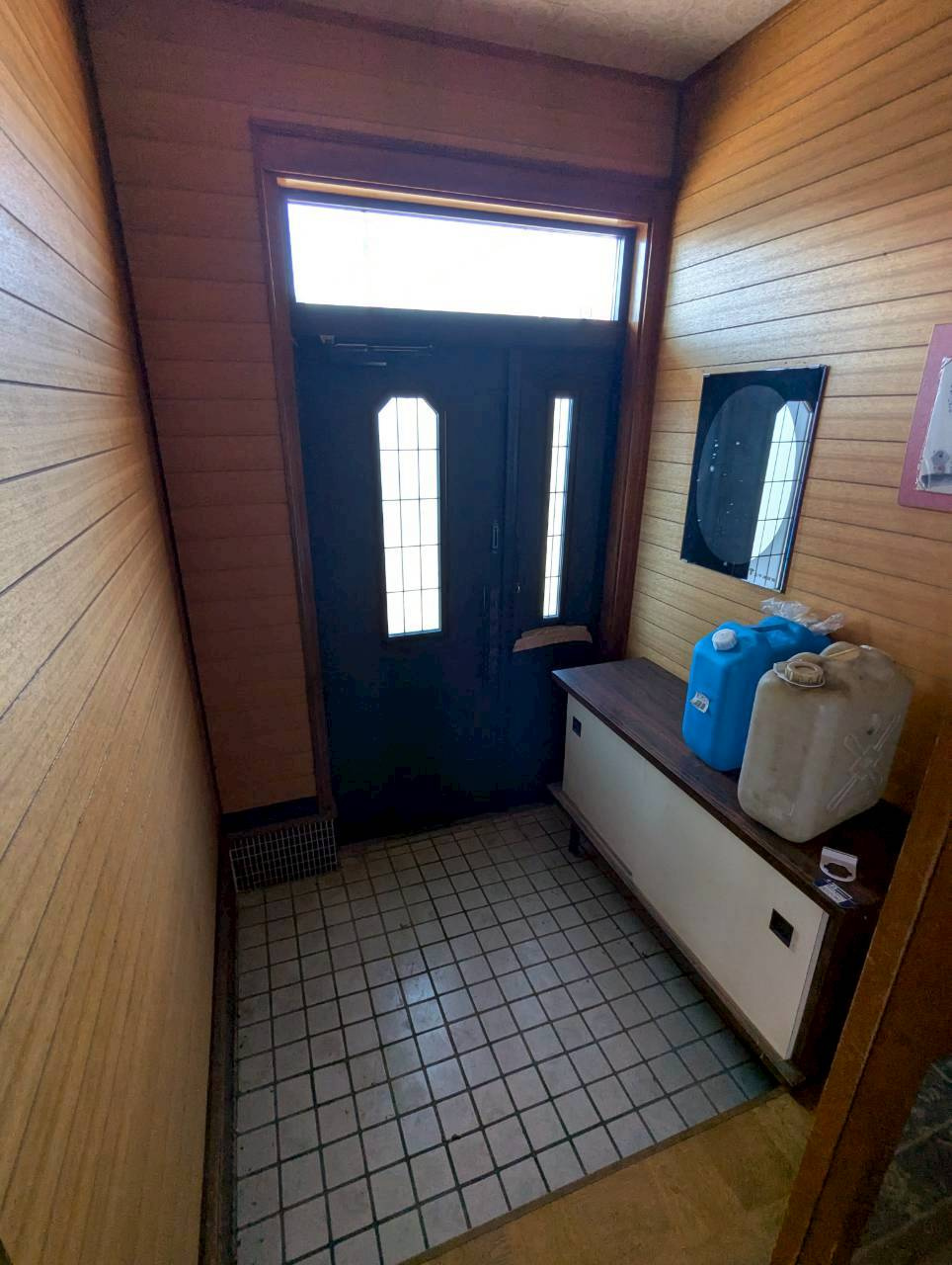 桜ケ岡2丁目　事務所跡中古住宅の玄関