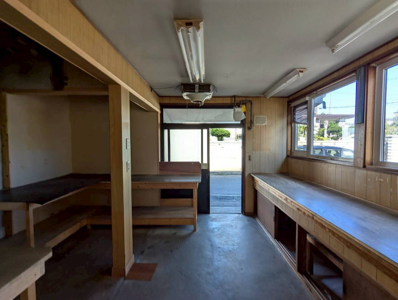 桜ケ岡2丁目　事務所跡中古住宅のその他|土間12帖