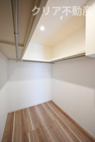 【収納】 | スマート・ワン シティ 太田市龍舞町2期 | 憧れのウォークインクローゼットでお洋服もたっぷり収納！