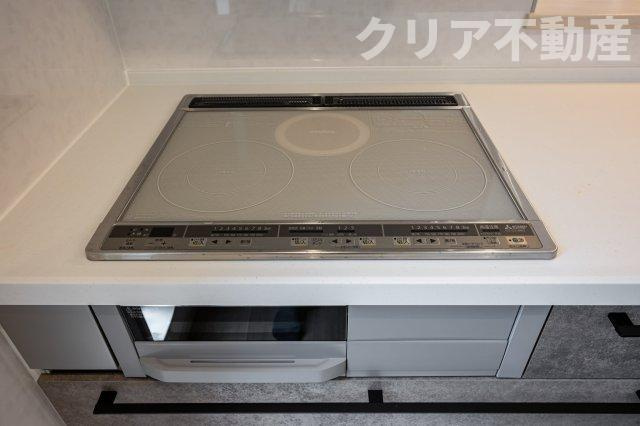 【設備】 | スマート・ワン シティ 太田市龍舞町2期 | 三口IHコンロで家事効率アップ！