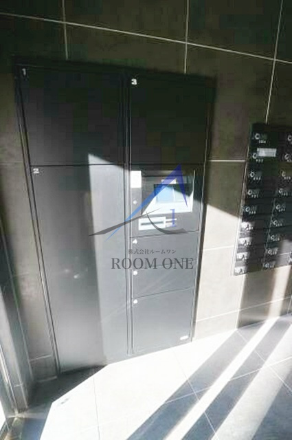 Ｌ’ＡＶＥＮＩＲ　Ｓｔａｔｉｏｎ　ｔｏｗｅｒのその他共用部分|宅配ボックスです。