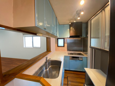 【キッチン】 | 東久留米市八幡町2丁目戸建 | ※写真は家具消しのCG加工がされています。