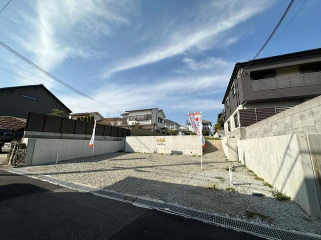 明石市上ノ丸2丁目の外観|【現地土地】
国指定重要文化財に指定された明石城史跡がある兵庫県立明石公園まで徒歩4分。日常的に歴史に触れることができます。