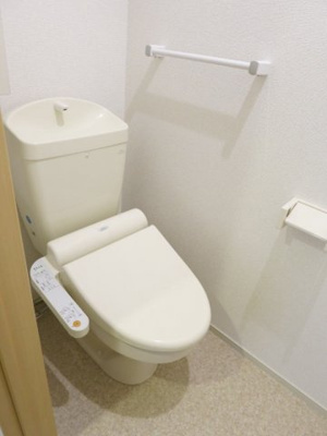 【トイレ】 | ロゼッタＢ | トイレです