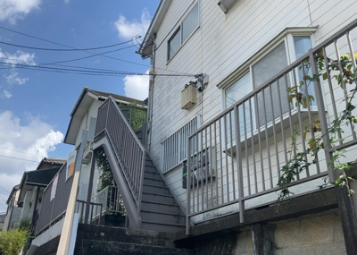 【外観】 | モビリアＴＯＫＩ | 土地を買う際、住む地域の自治体や福祉の補助制度にも注目してみましょう。子供や老人の医療補助やゴミ出しのルールなど、自治体によってルールに大きな違いがあるため、暮らしやすい土地で判断するとよいでしょう。