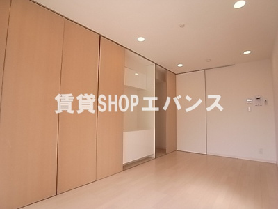 【寝室】 | リブリ・滝台