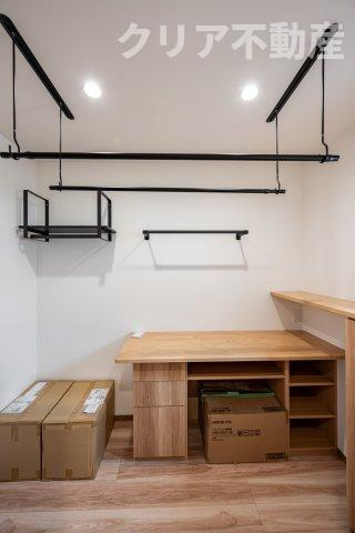 【ランドリースペース】 | スマート・ワン シティ 太田市龍舞町2期 | 雨の日でも洗濯物を乾かせるランドリールーム