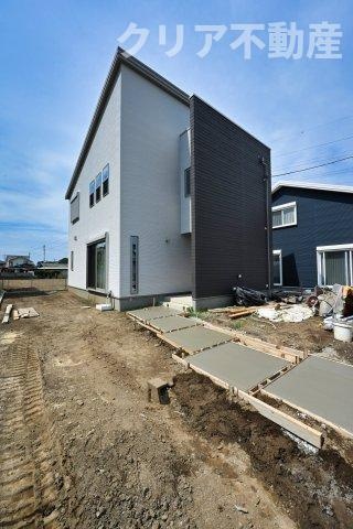 【駐車場】 | スマート・ワン シティ 太田市龍舞町2期 | 並列２台駐車可能なゆとりのカースペース！