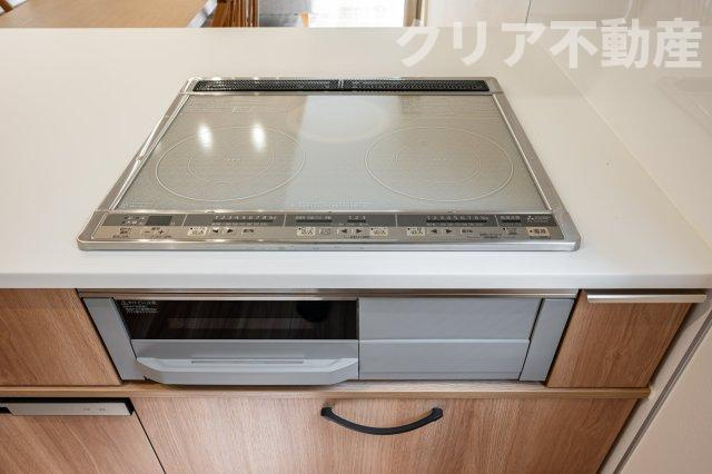 【設備】 | スマート・ワン シティ 太田市龍舞町2期 | 三口IHコンロで家事効率アップ！