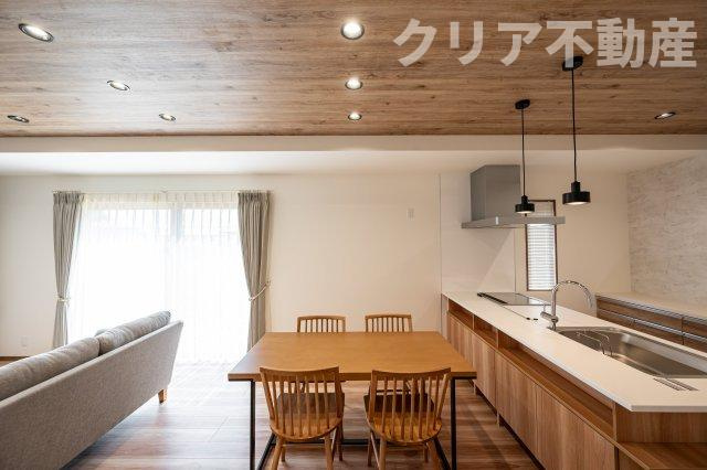 【キッチン】 | スマート・ワン シティ 太田市龍舞町2期 | 家族揃っての食事が楽しくなる広々としたダイニング♪