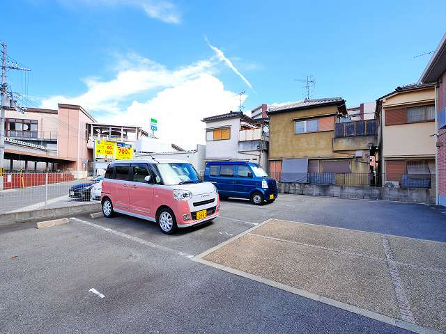 シャーメゾン　アンレーヴの駐車場