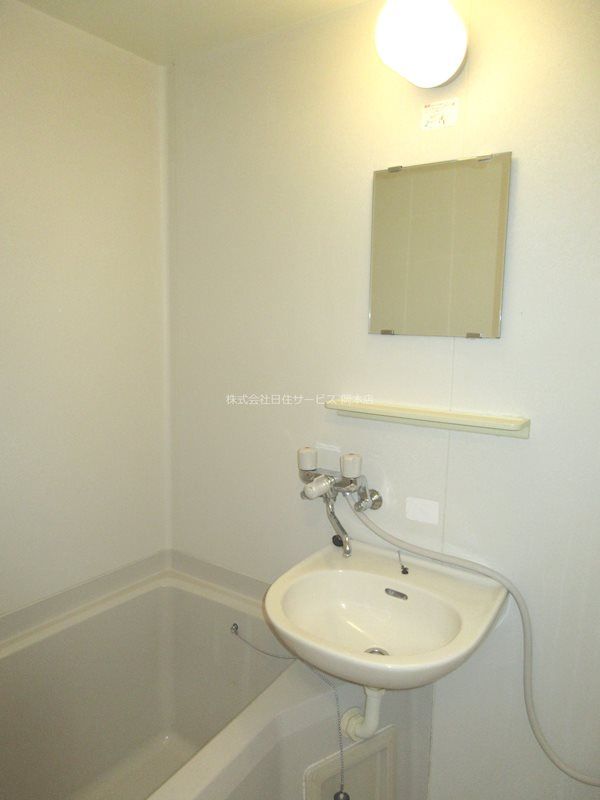 神戸市東灘区北青木４丁目のマンションの浴室