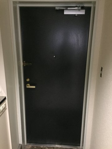 ロイヤルプラザ森下の玄関