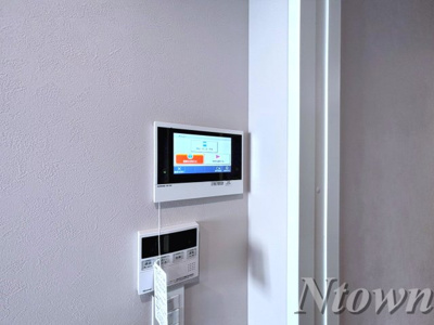 【セキュリティ】 | THE LOUNGE LINEAR GATE | モニター付きインターホンです