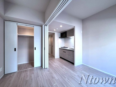 【その他】 | THE LOUNGE LINEAR GATE | 明るい洋室です