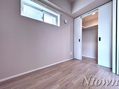 【洋室】 | THE LOUNGE LINEAR GATE | 落ち着いた色調の洋室です