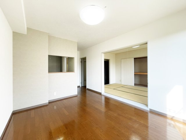 ディアス名東の居間・リビング