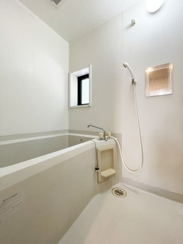 ディアス名東の浴室