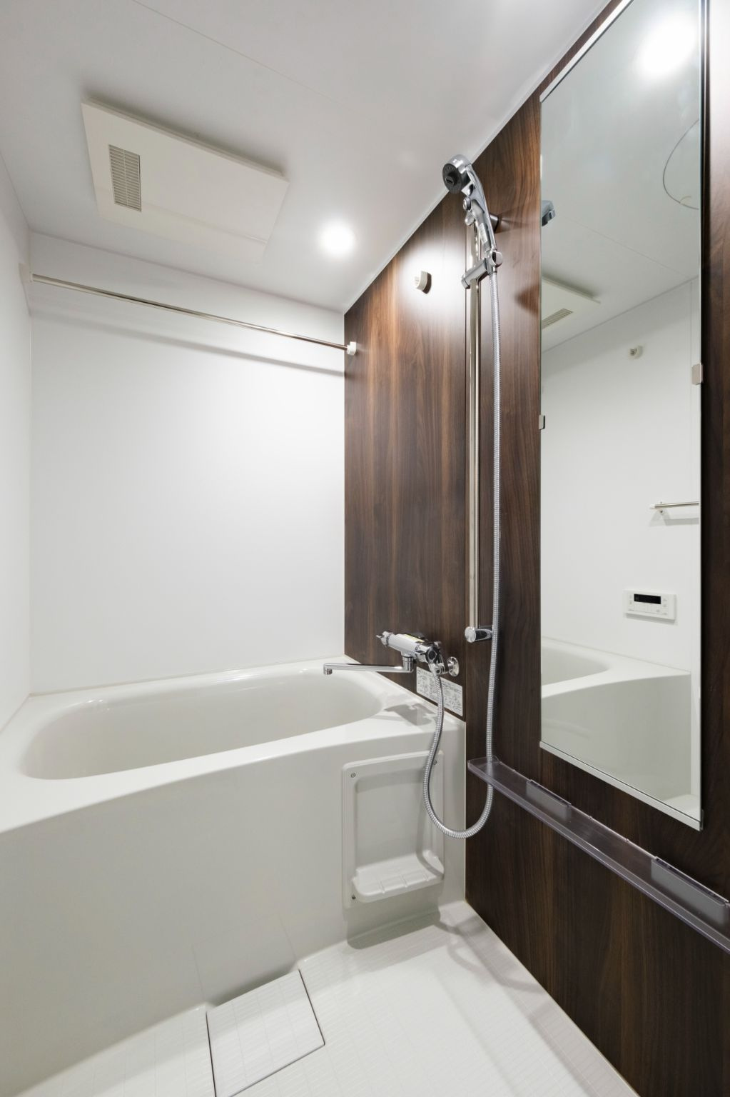 新品家具付きマンション博多駅南13B(KaGood福岡)の浴室