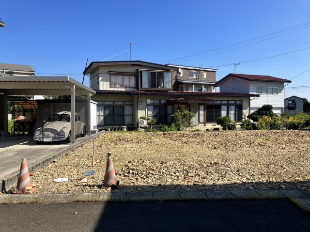 【売地】中山町大字長崎字桜町土地の前面道路含む現地写真