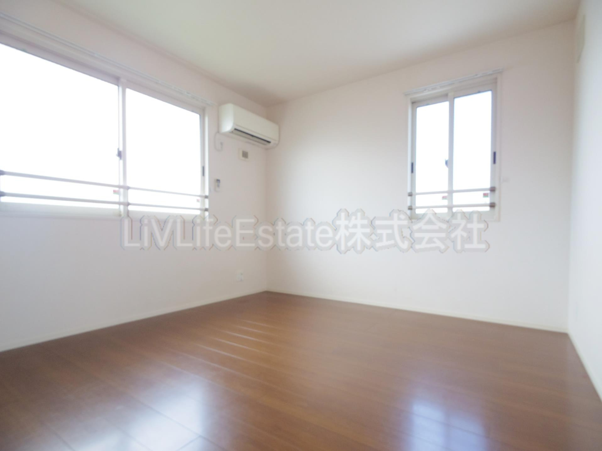 小平市鈴木町１丁目のアパートの寝室