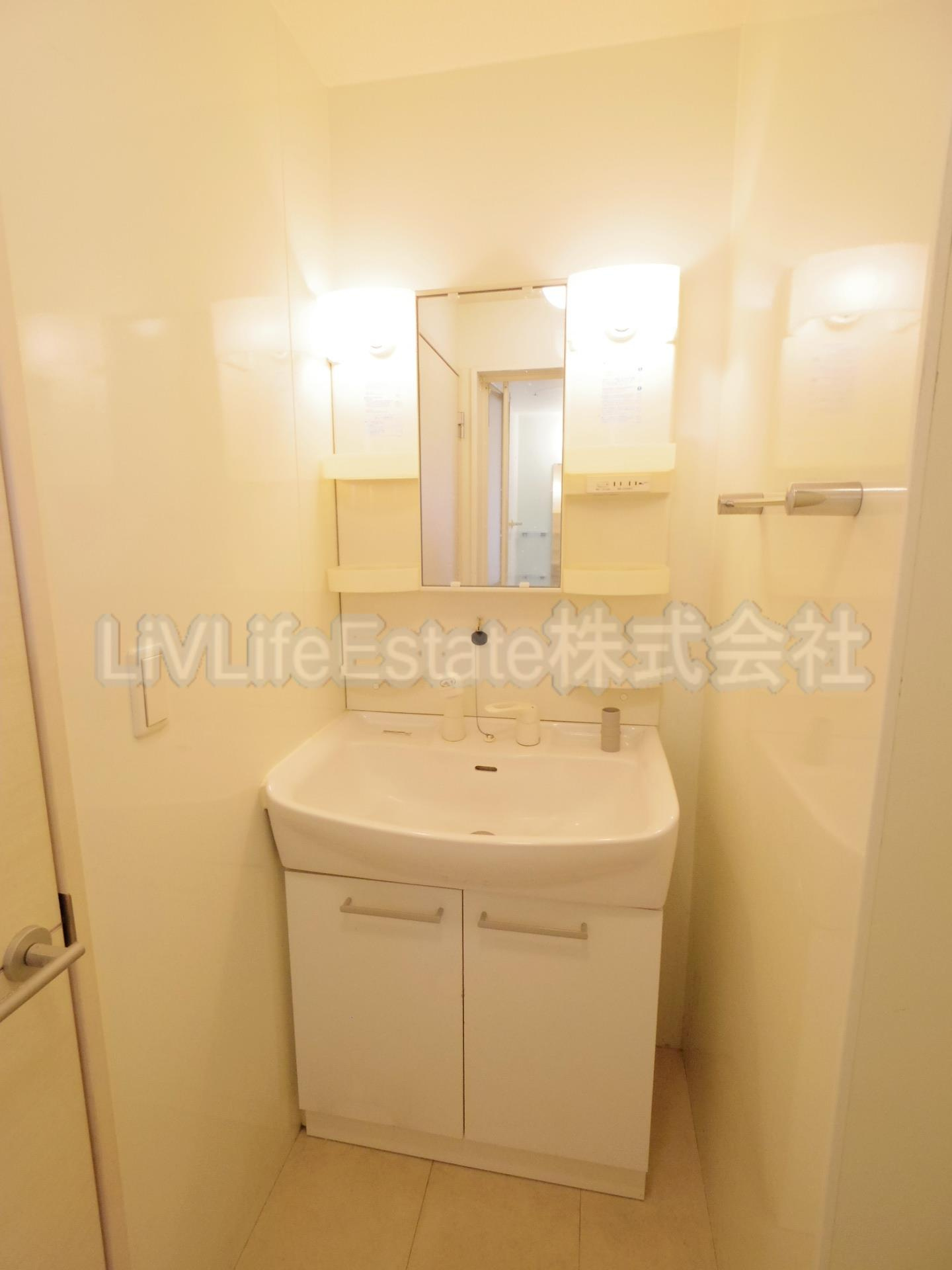 小平市鈴木町１丁目のアパートの洗面所