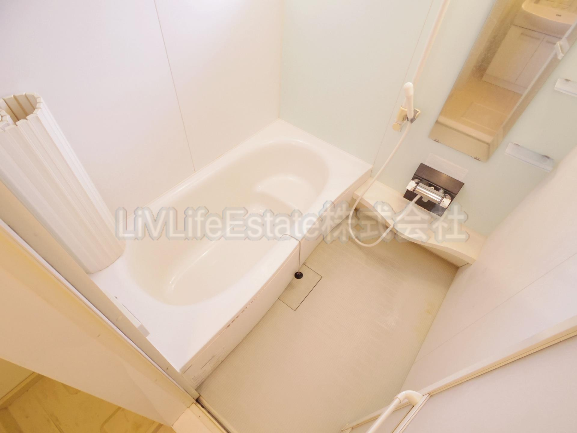 小平市鈴木町１丁目のアパートの浴室