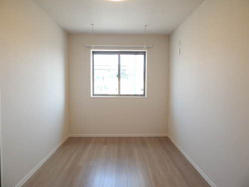 BEREO STAGE 新鳥栖の寝室|風通しも良い寝室です☆