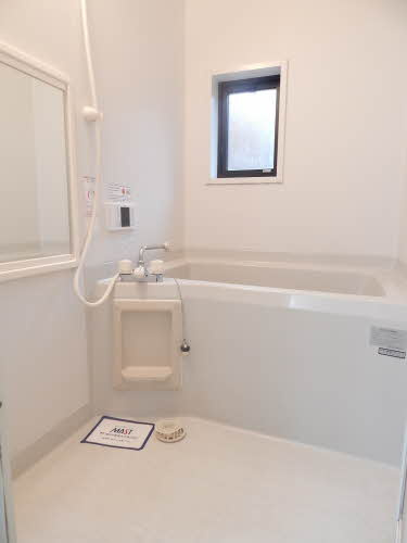 ビューハイツ小森野 D棟の浴室|追い焚き付きのお風呂です♪