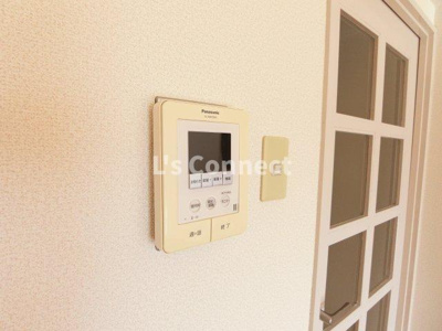 【セキュリティ】 | リバーサイドヒル及川 | 突然の来客時もＴＶモニターホンでしっかり確認。