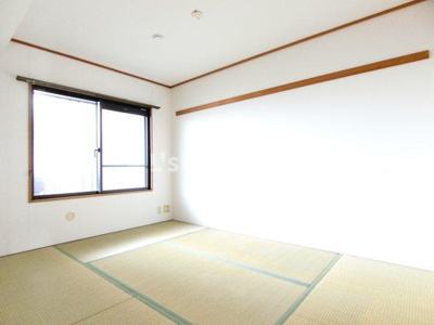 【その他】 | リバーサイドヒル及川 | 独立した和室は寝室として使えます。