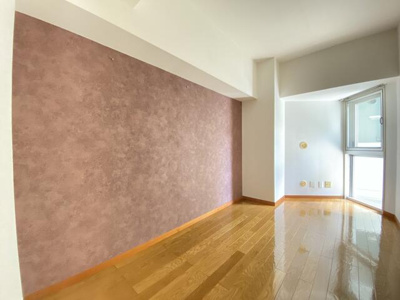 【セキュリティ】 | 第三マサキビル | 洋室には壁に色をつけカラフルに