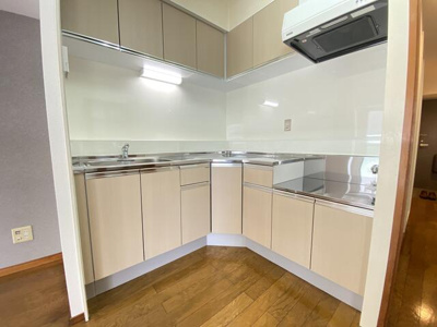 【キッチン】 | 第三マサキビル | 収納たっぷりのキッチン